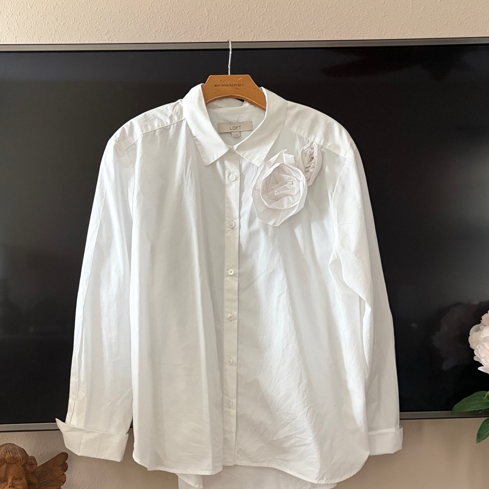 LOFT Women’s White Dress Shirt with Floral Detail